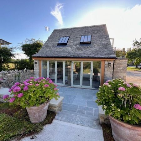 Idyllic Secluded Hideaway With Countryside Views On The Edge Of The Cotswolds Hailey Exterior foto
